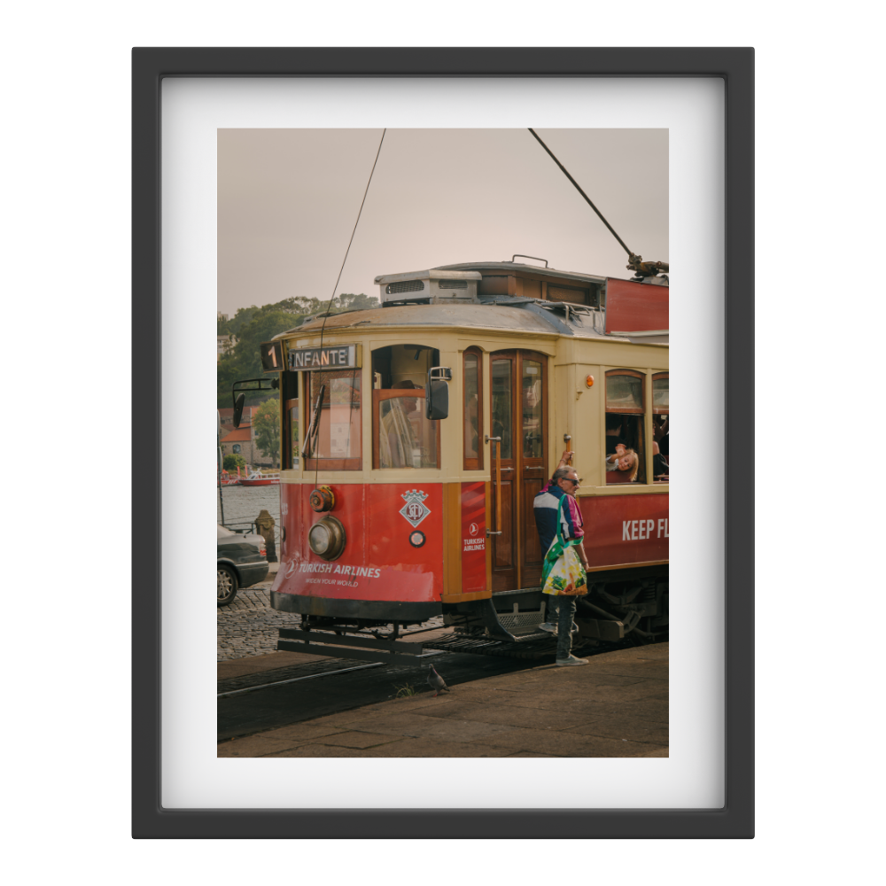 Vintage Tram – Streets of Porto